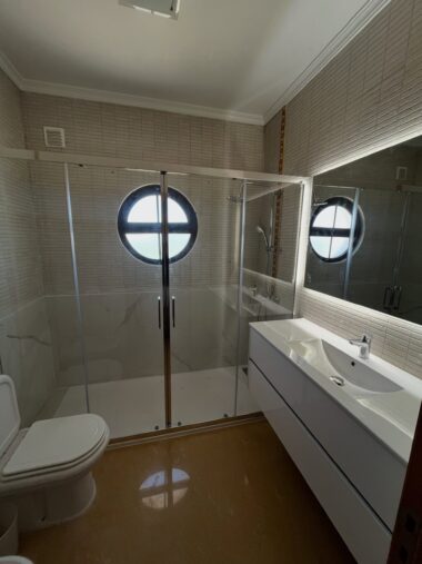Modernização de casa de banho Modernização de casa de banho – Superliminare, Portimão
